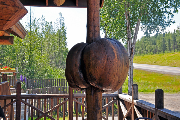 a big burl on the porch of Sheep Creek Restaurant